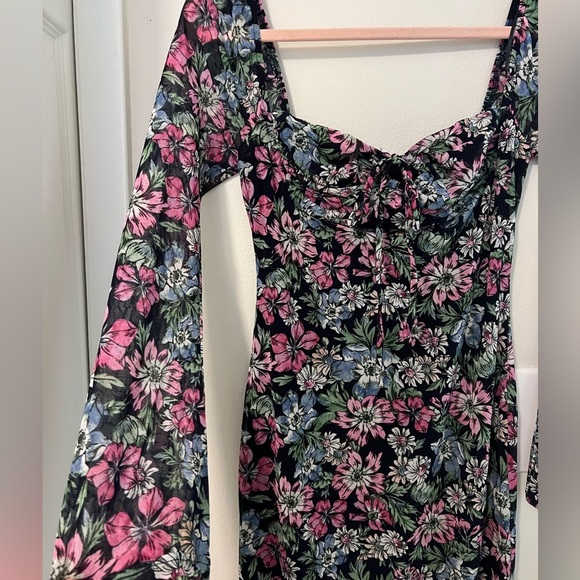 NWT 4SI3NNA pazmina dress in black floral - size medium - Picture 11 of 11
